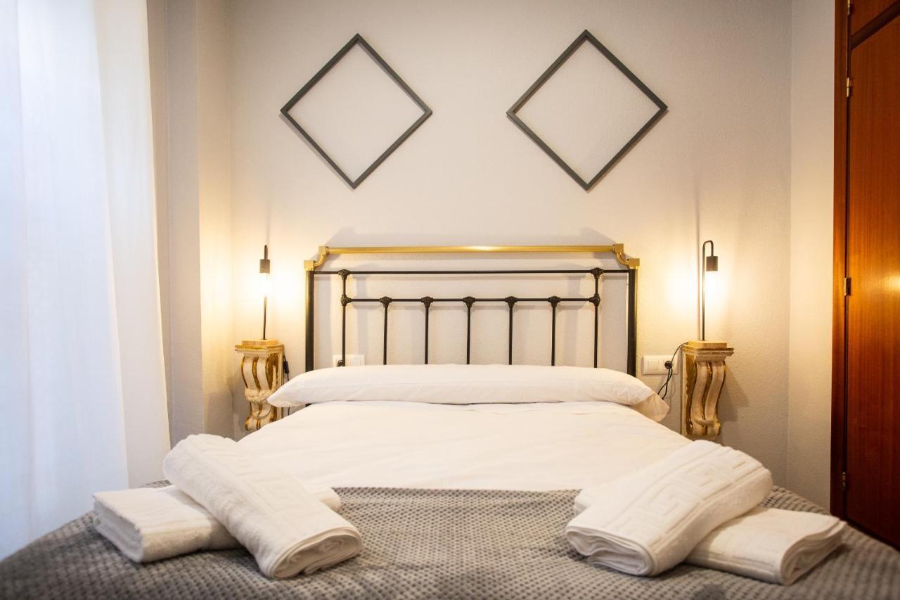 Wish Suite Torres De Sevilla Екстер'єр фото