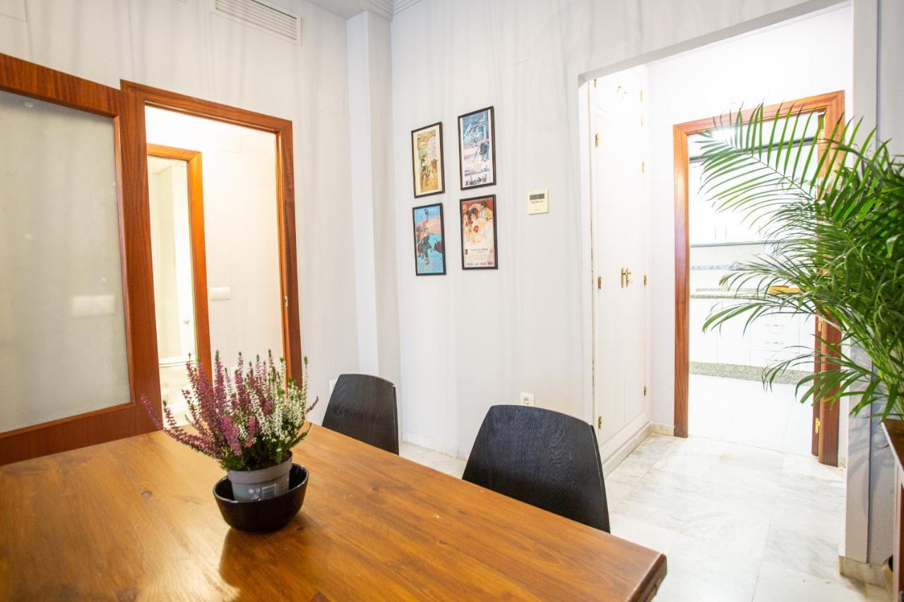Wish Suite Torres De Sevilla Екстер'єр фото